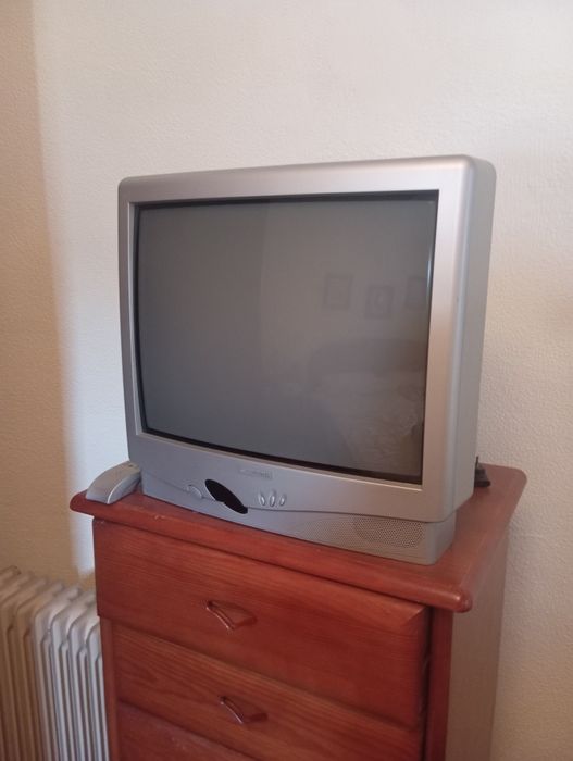 Vendo duas televisões