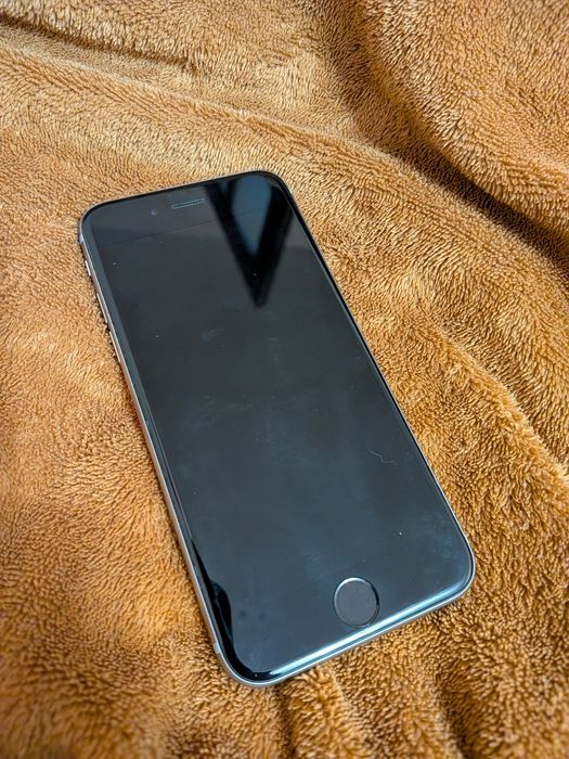 iPhone 6s 32gb аккумулятор 87% в идеальном состоянии
