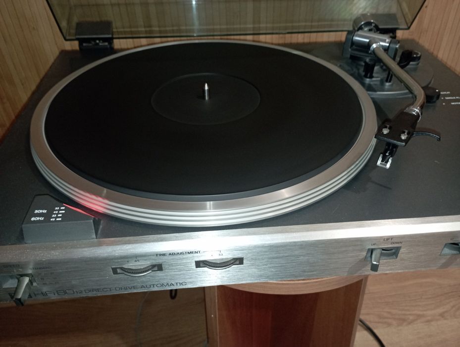 Вініловий програвач ITT HiFi 8012