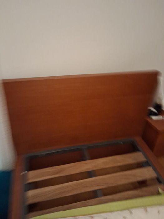 Cama individual cor de cerejeira  com estrado integrado para colchão  195x110 cm
