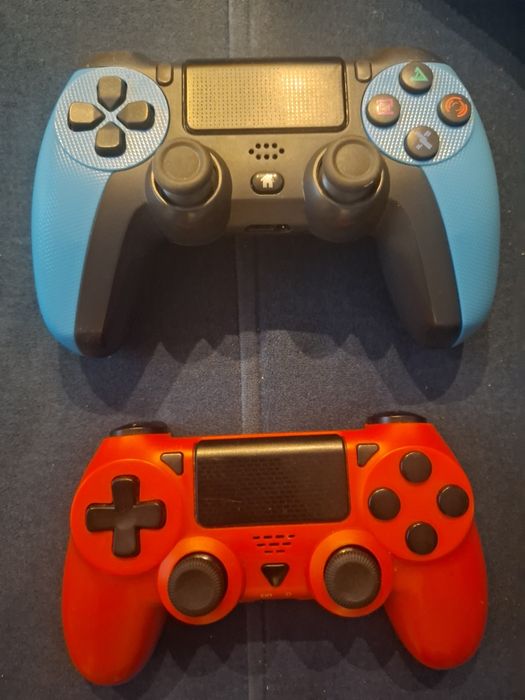 Dwa pady do Ps4 uszkodzone