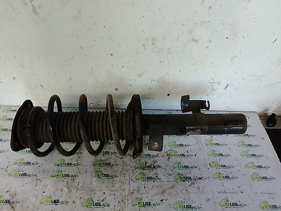 Suspensão frente esquerda VOLVO C30