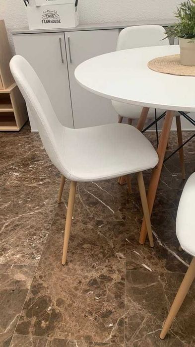 oferta mesa e 4 cadeiras novas envio