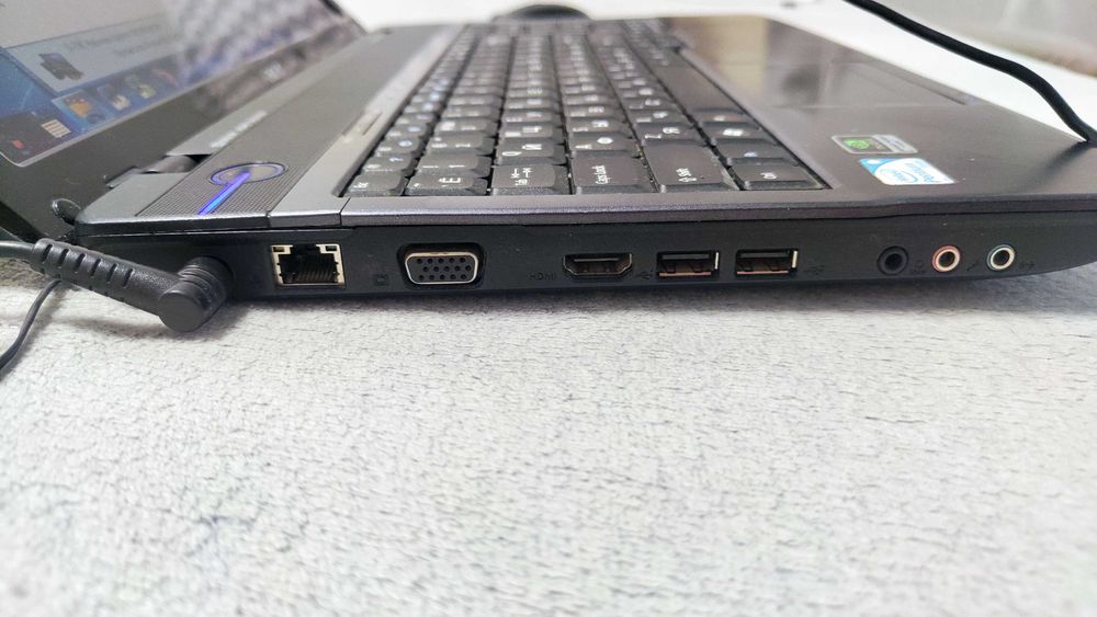 Ноутбук Aser aspire 5737 для роботи та навчання