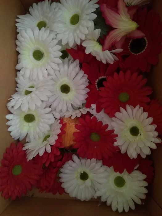 Różne Sztuczne kwiaty