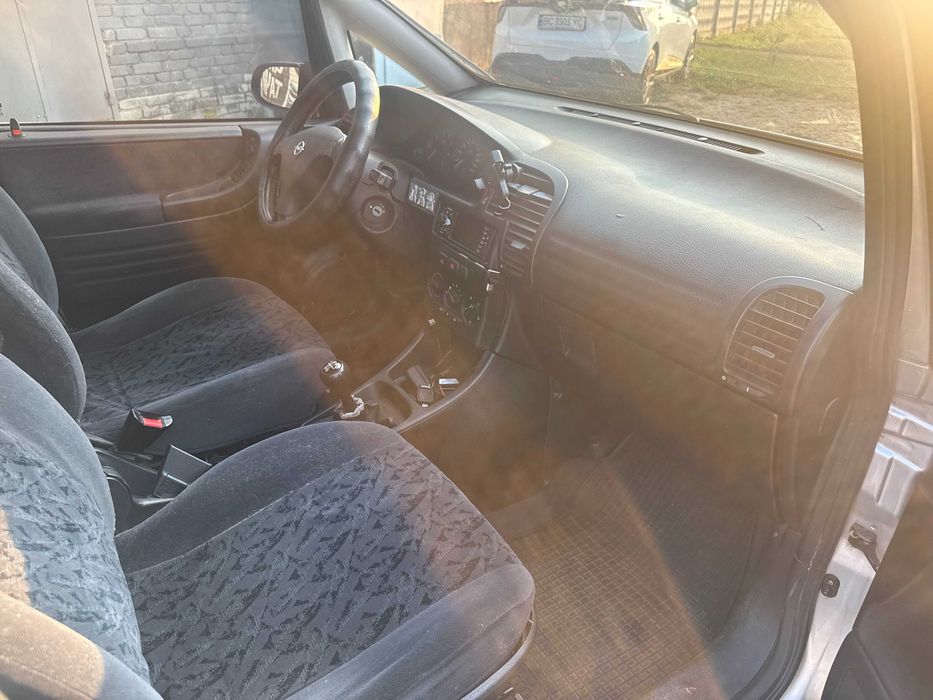 Opel Zafira A 2002