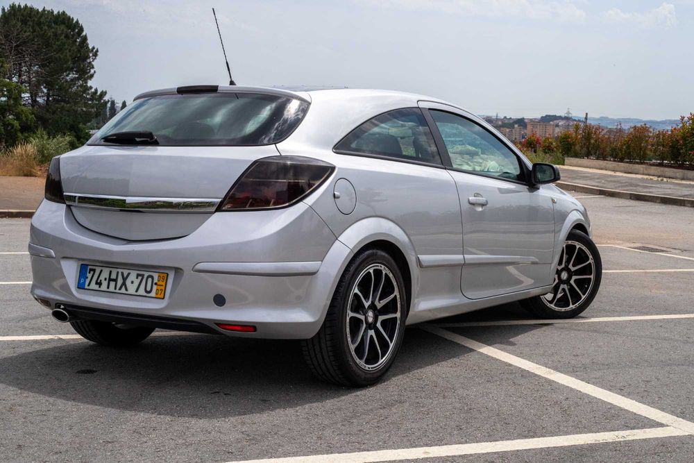 Opel Astra H GTC 1.7 110cv