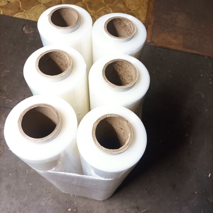 Folia stretch, sześć rolek, 2,50kg netto