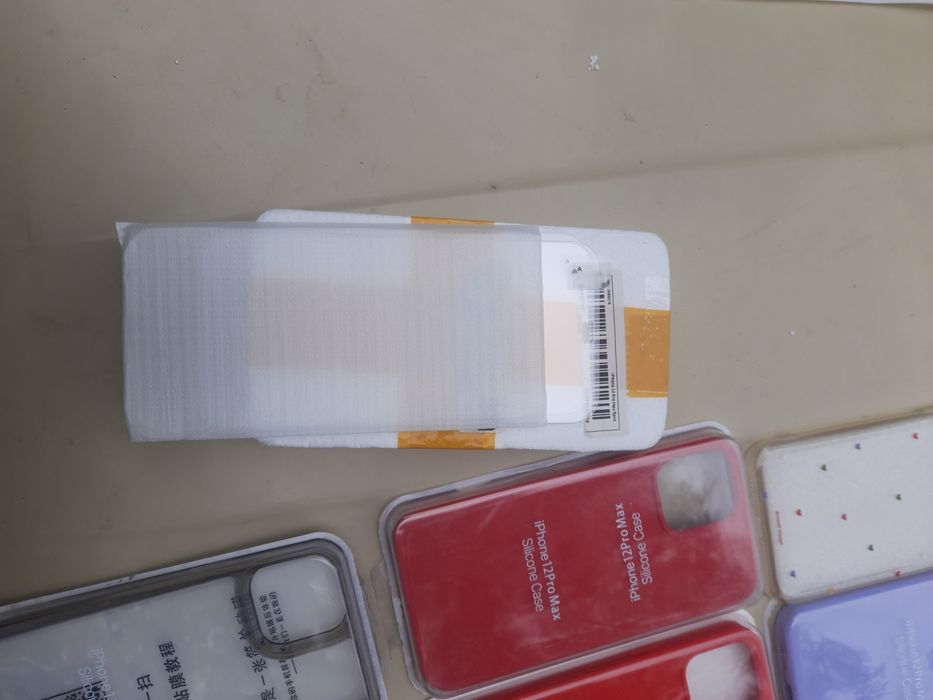 Продам чохли на 12 pro max