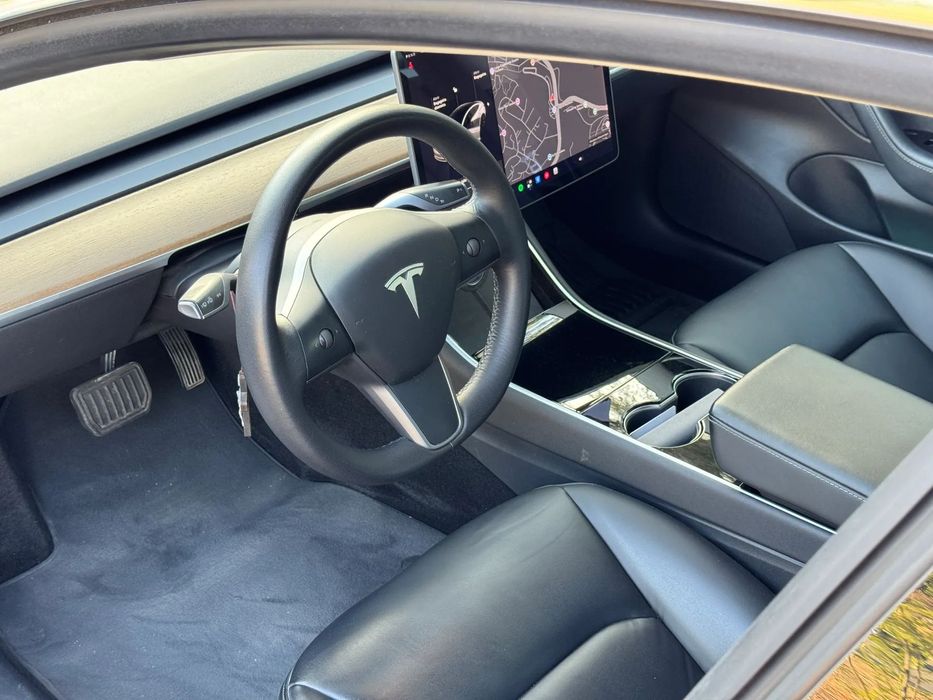 Tesla Model 3 Standard Range Plus RWD