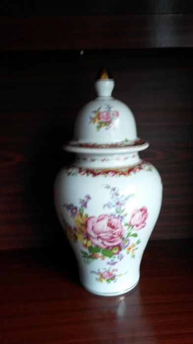 Artigos decorativos em porcelana Limoges