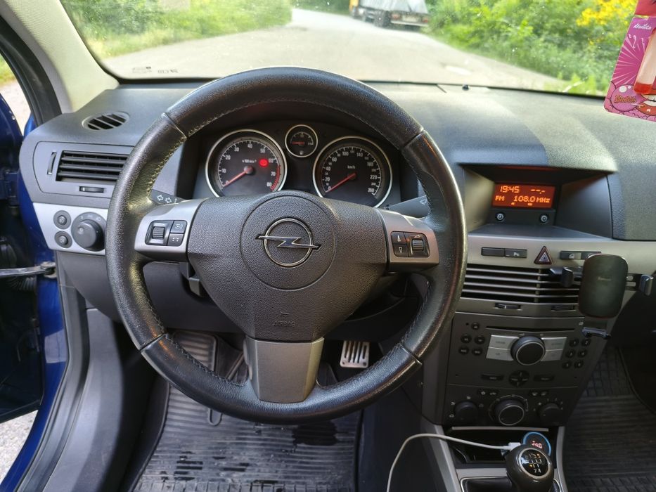 Opel Astra H GTC