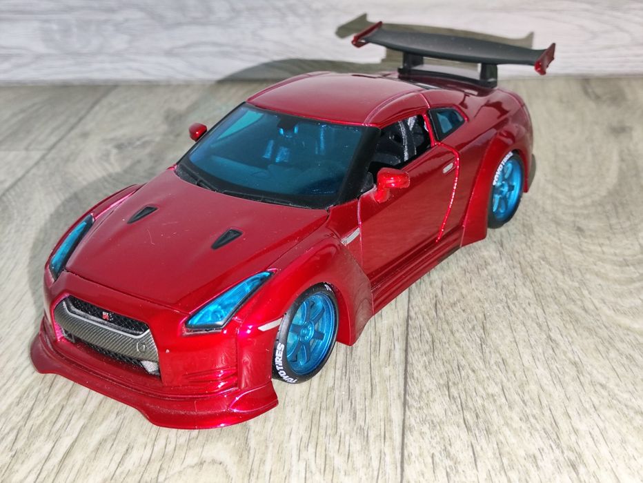 Nissan колекційна модель