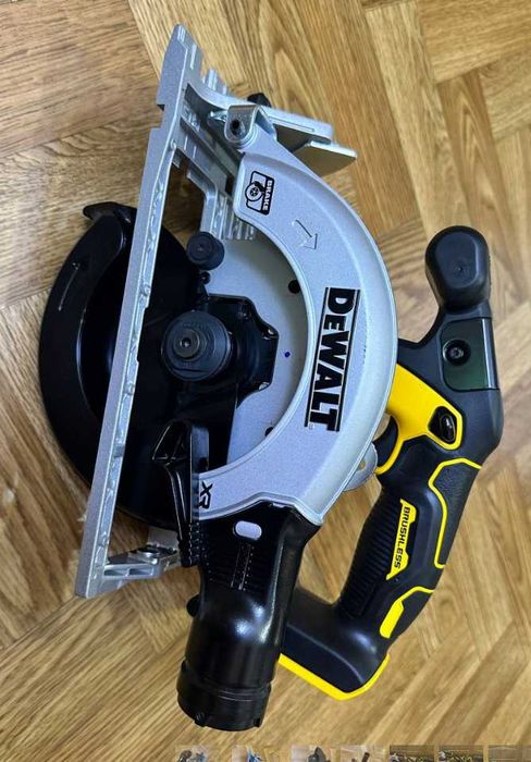 акумуляторний інструмент DeWalt