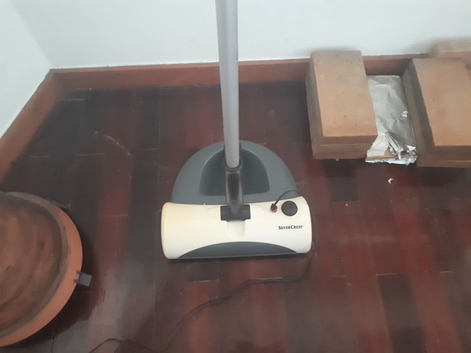 Vassoura elétrica com carregador