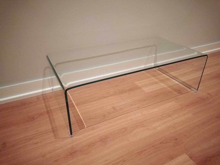 Mesa de centro em vidro