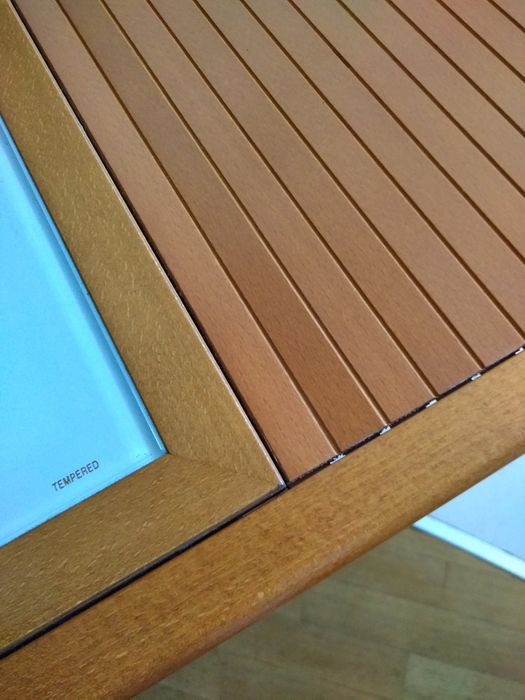 Стол стеклянный раздвижной "Calligaris"( Италия) размером 147*80*74