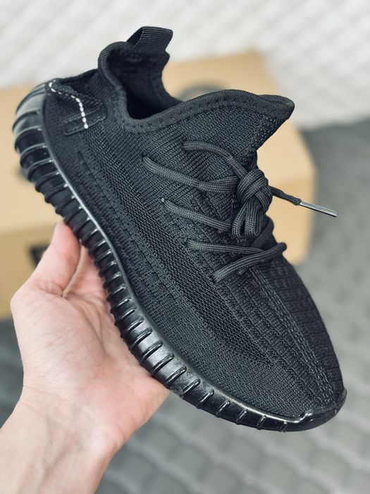Adidas Yeezy Boost 350 all black кроссовки женские Адидас изи черные