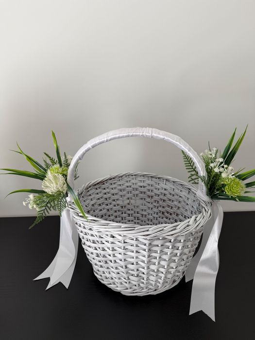 Cesto pintado a branco para Decoração de casamento/festa.