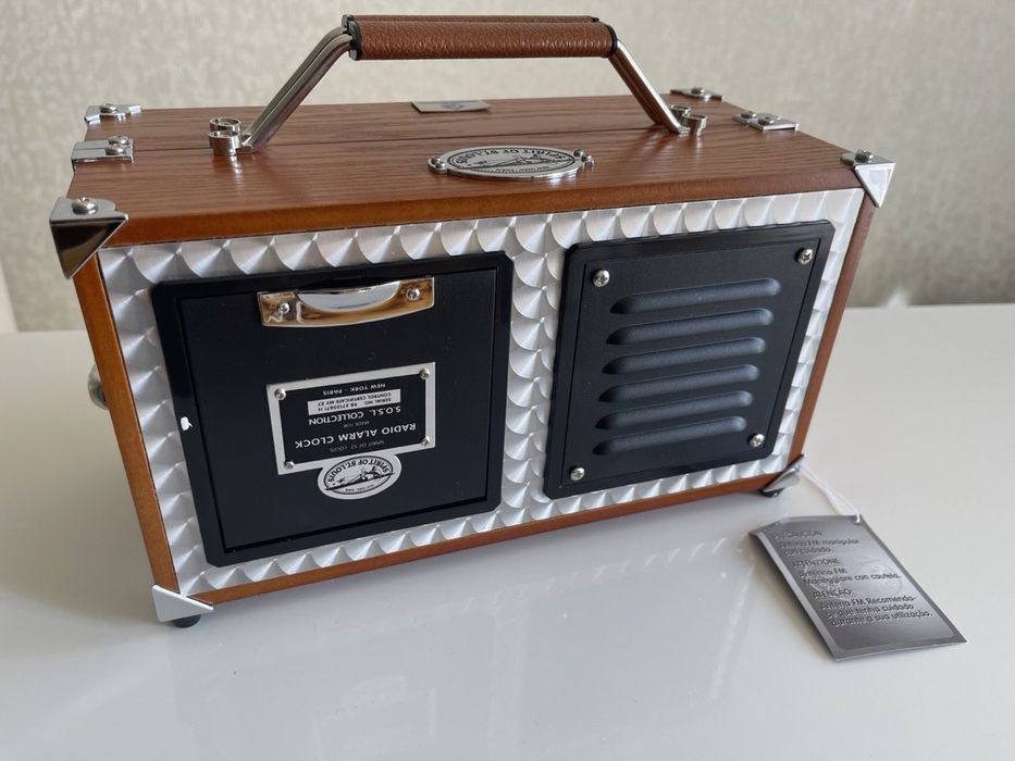 Радіогодинник Babe Box