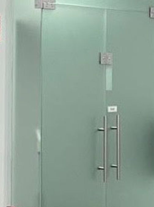 Porta de vidro temperado com todos assessórios