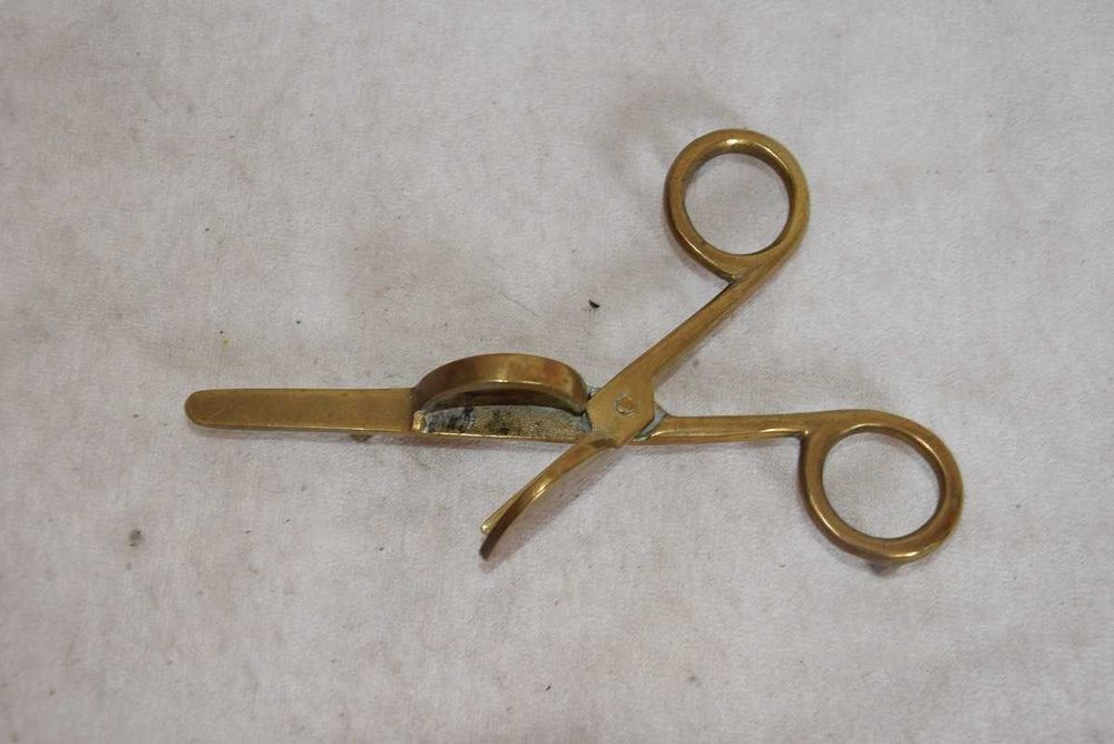Stare mosiężne nożyczki  do przycinania knotów i gaszenia świec
