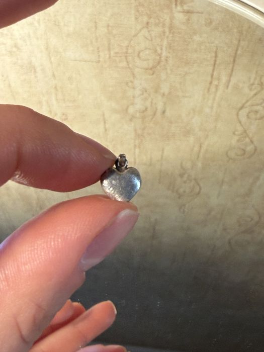 Mała srebrna zawieszka serce | ok. 1 cm | Delikatna
