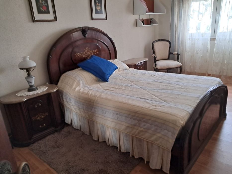 Mobília Quarto Antigo (Estilo NeoClássico) em excelente condições