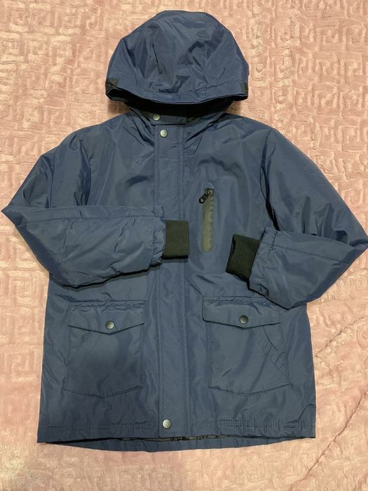 Продам детскую куртку