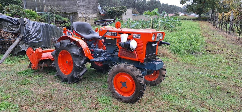 Trator Kubota B7001 s/ Matricula