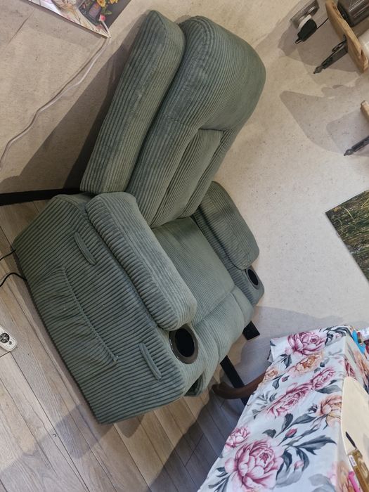 Fotel rozkładany z masazem