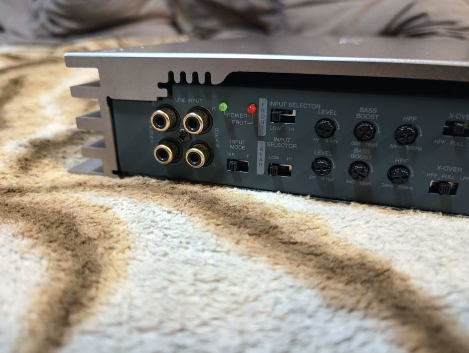 4х канальний підсилювач Presense z45