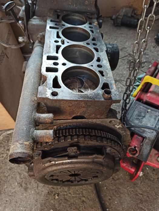 Блок двигуна део сенс