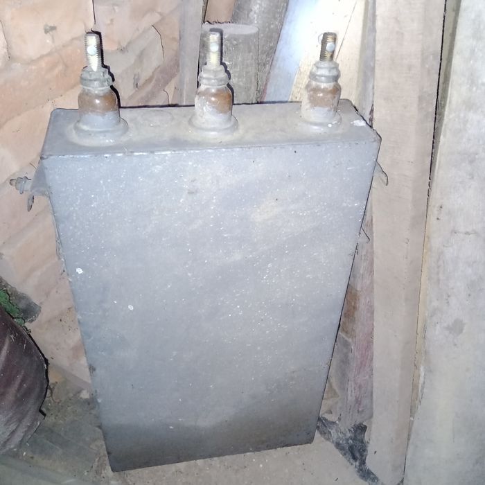 Конденсатор великий