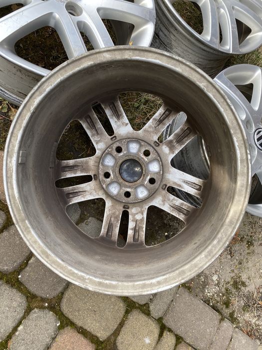 Диски  volkswagen R16 5/112 привезені з  Германии  не варені не криві