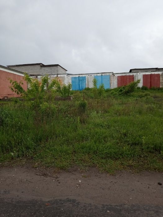 Два гаража   в Василькове ул. Солничная.