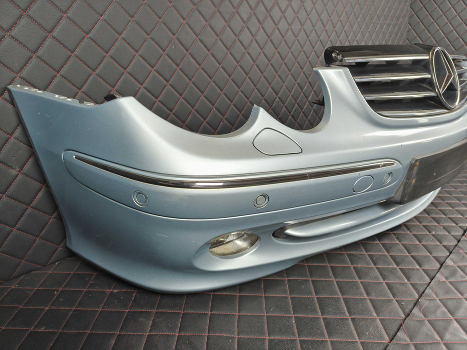 MERCEDES CLK A209. C209. 02-05 Zderzak Przedni Przód PDC Lakier C762