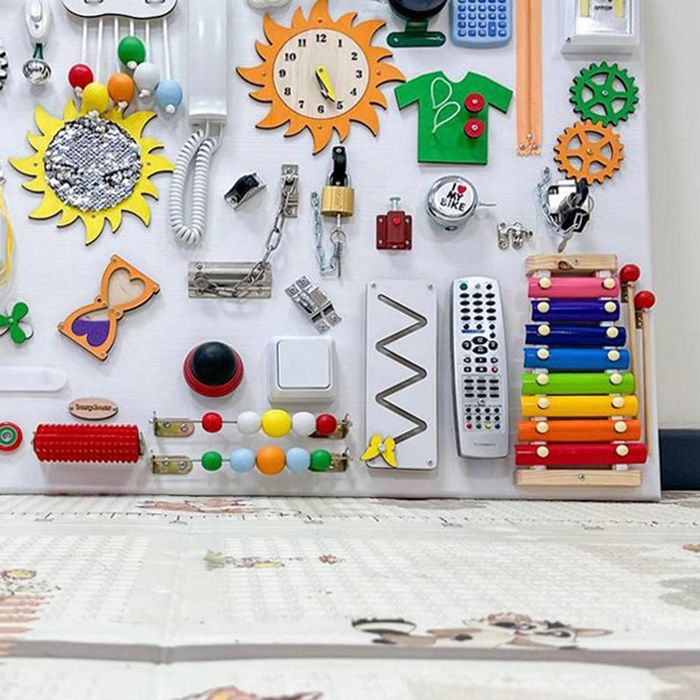 Бізіборд, бізі куб,