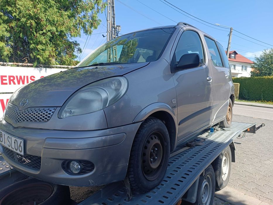 Toyota Yaris Verso na części