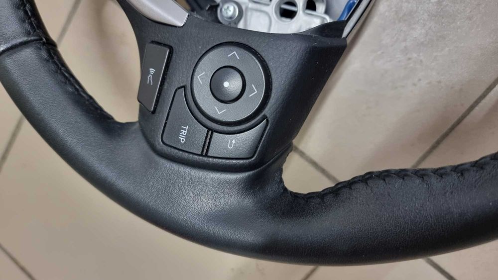 Руль Toyota Rav4