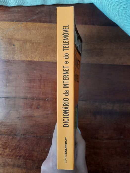 Dicionário da Internet e do Telemóvel
