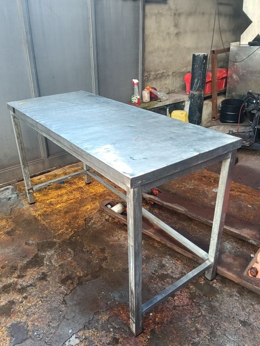 Bancada em inox para desocupar