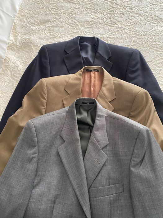 3 Fatos de homem completos o azul tem colete bem conservados número 52