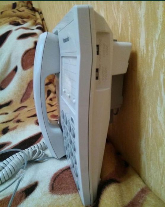 Телефон Panasonic KX-TS2361UAW