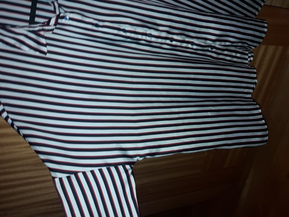 Blusa cetim Stradivarius