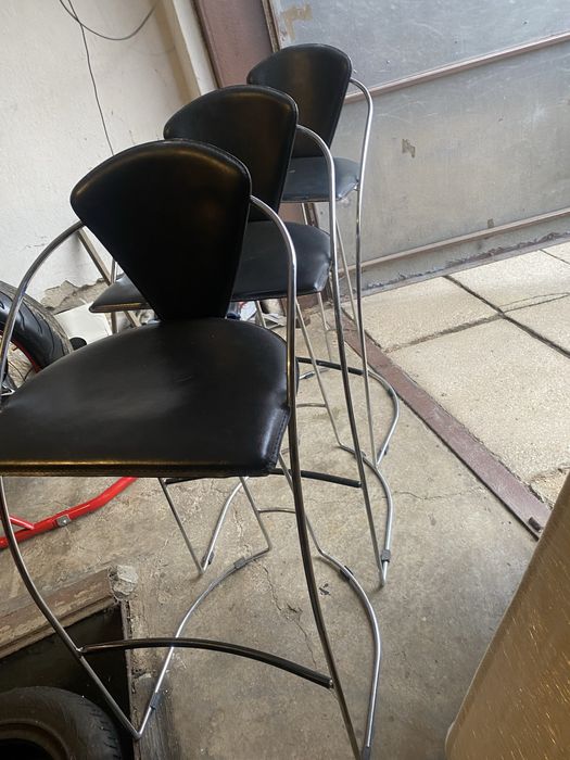 Стільці для бару