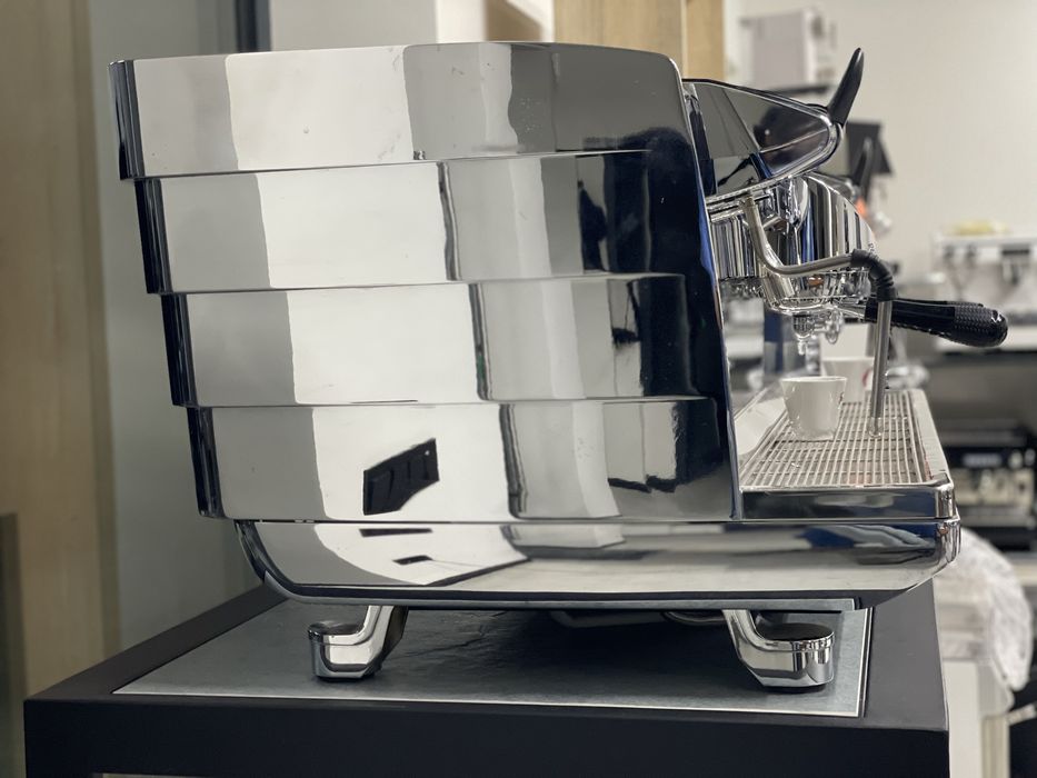 Професійна кавомашина Victoria Arduino White Eagle