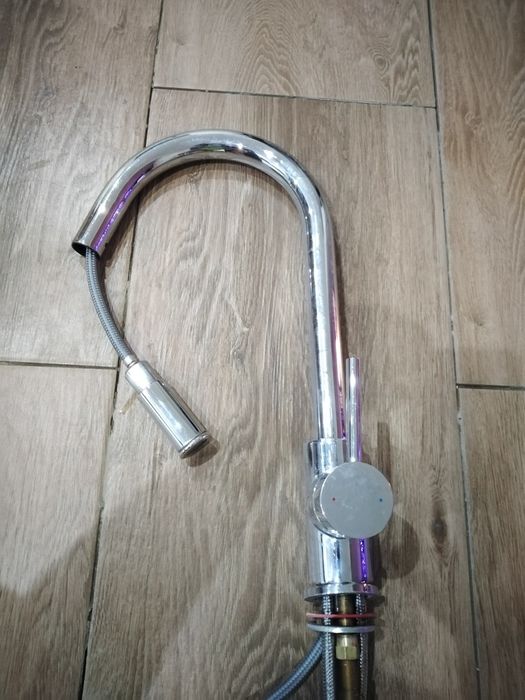 Bateria kuchenna z wyciągana wylewką