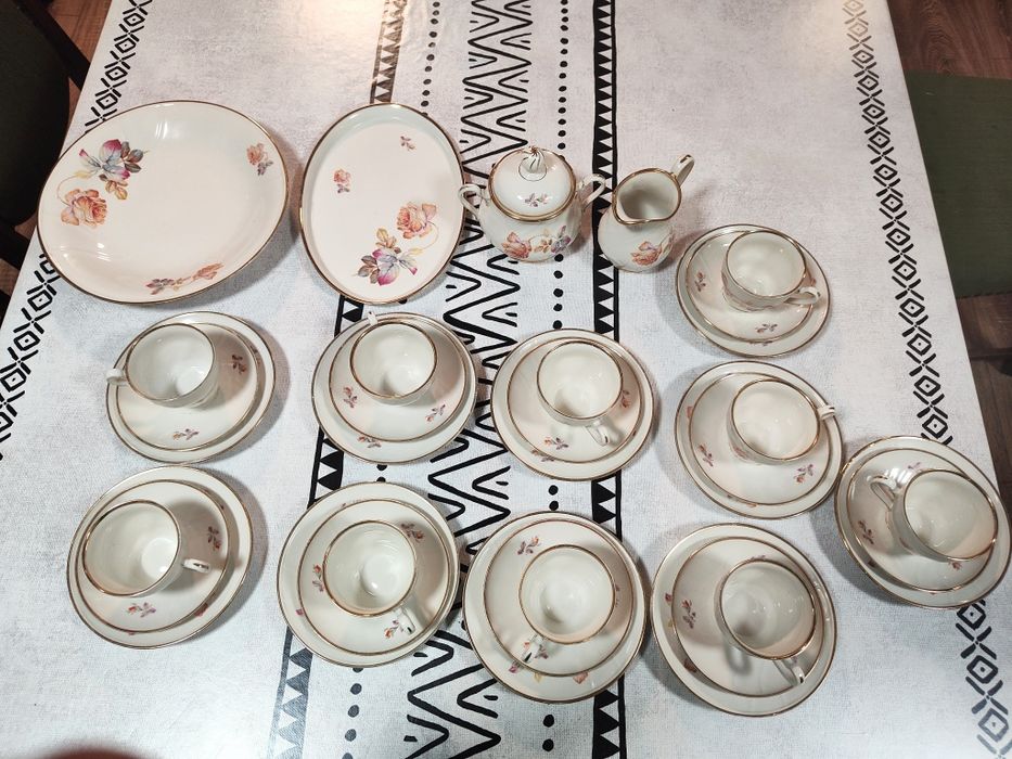 10 cio osobowy  serwis kawowy