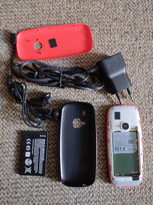 Кнопковий телефон Nokia TA-1030